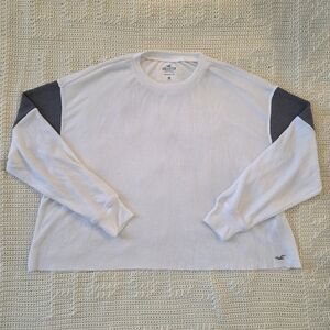Hollister White And Gray Waffle Knit Tee